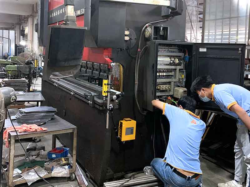 折彎機(jī)為什么要安裝安全光柵？