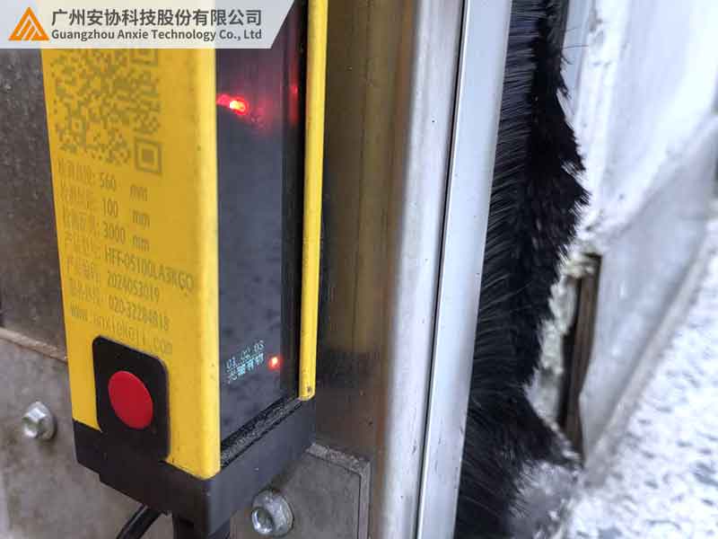 安全光柵信號(hào)頻閃原因案例.jpg