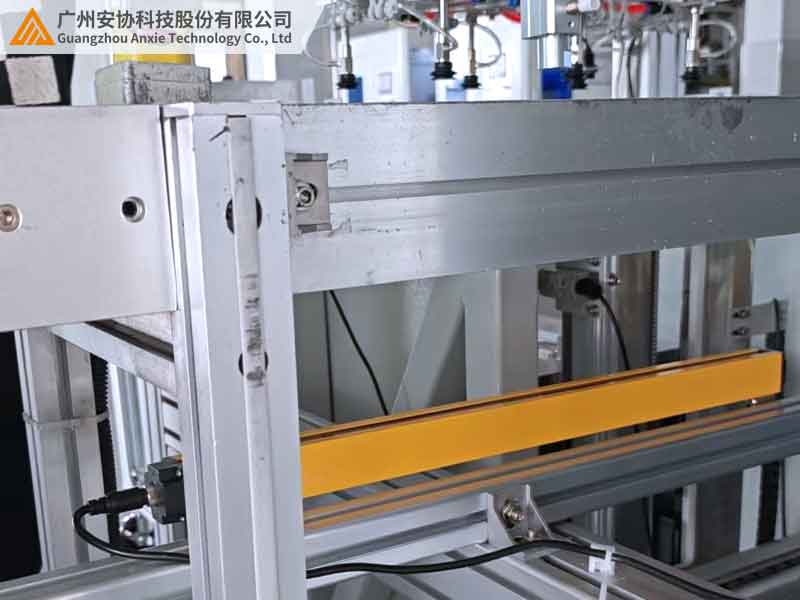 高反光工業(yè)場(chǎng)景單邊光柵應(yīng)用案例.jpg