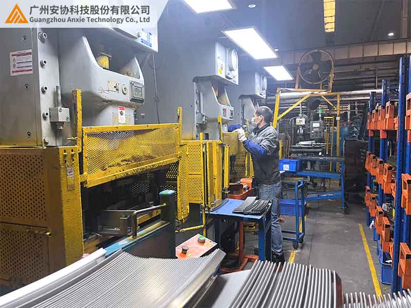 自動化沖床安全光柵選型指南