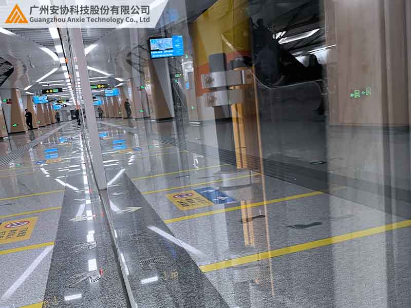 地鐵光柵防夾智能預警技術