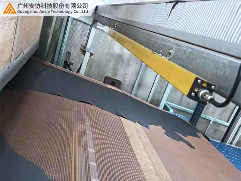 單邊光柵現(xiàn)場(chǎng)安裝案例.jpg